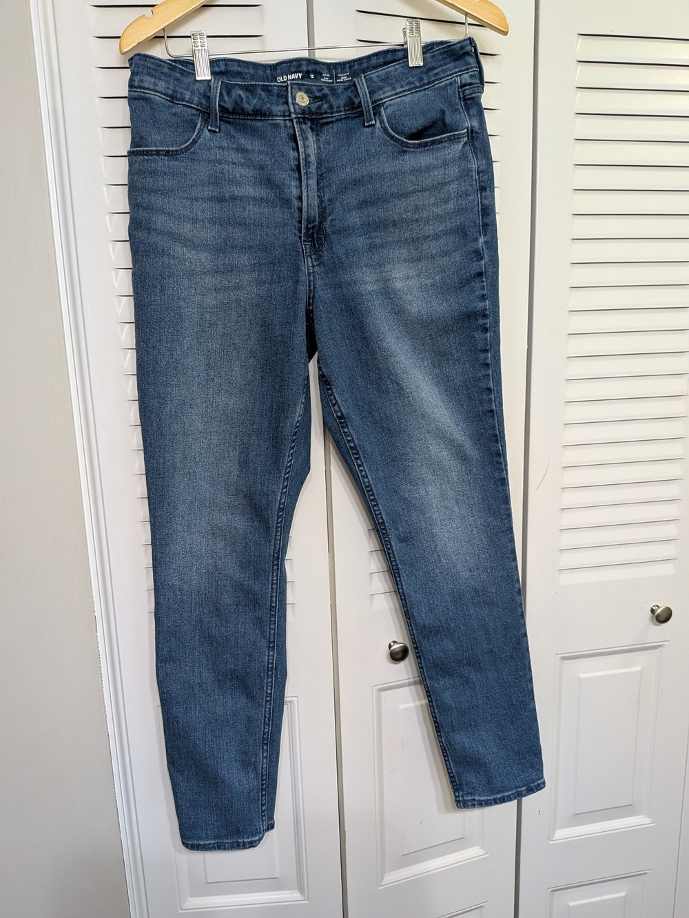 Old Navy | High Rise Wow Skinny Jeans Medium Wash